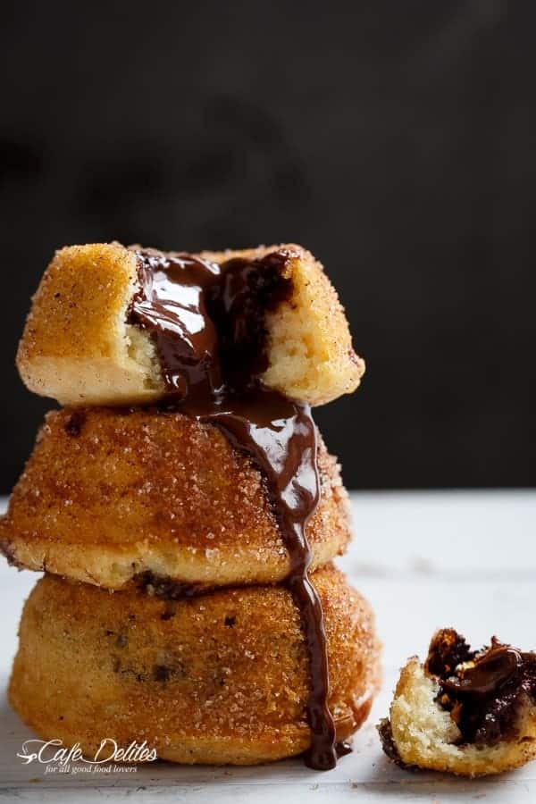 Bake Perfect Churro Lava Cakes: A Crowd-Pleaser Recipe